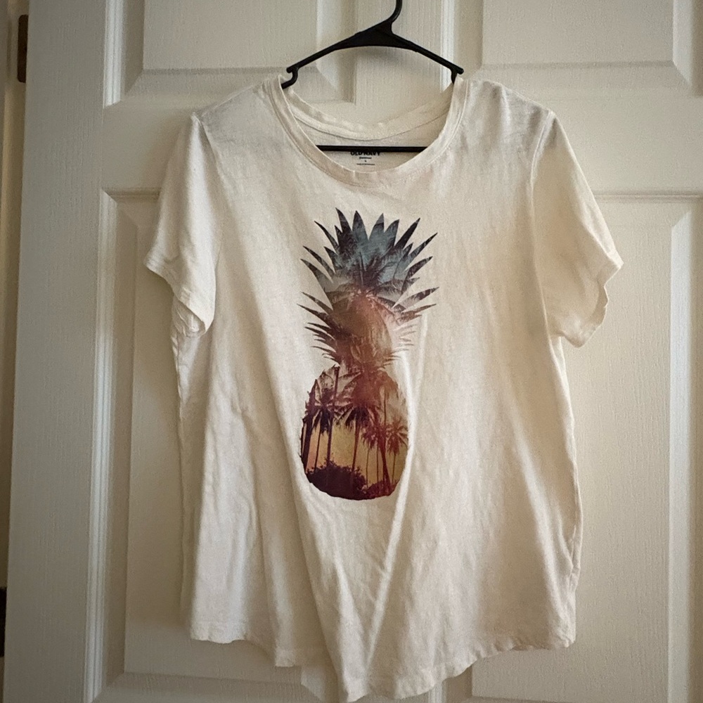 Old Navy Cream Short Sleeve Tee with Pineapple Design